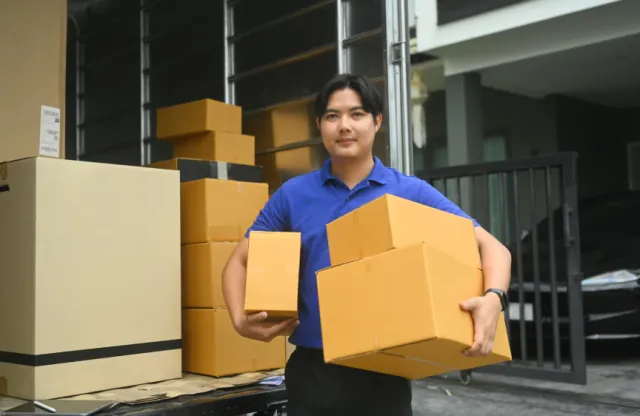 Traditional Self Storage vs. Pick-up & Delivery